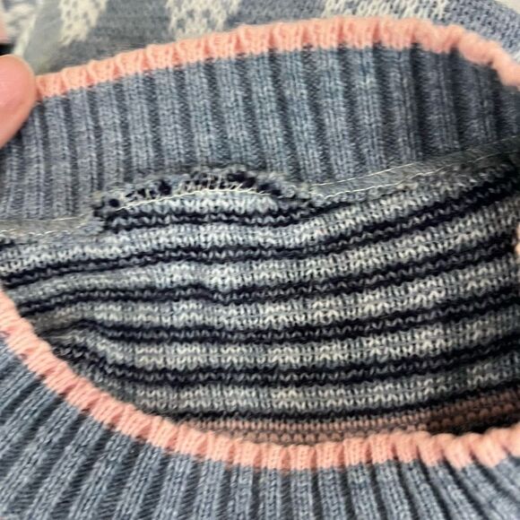 Vintage 80’s Mom Sweater w/Home Chicken & People - Picture 6 of 6